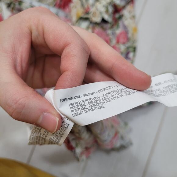 Zara floral rose peony mulitcolor blouse V neck button long sleeve - Picture 3 of 8